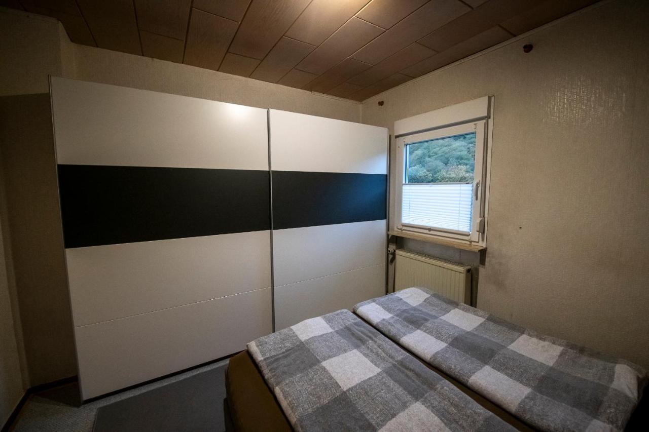 Schoene Ferienwohnung In Ruhiger Lage Altena Luaran gambar
