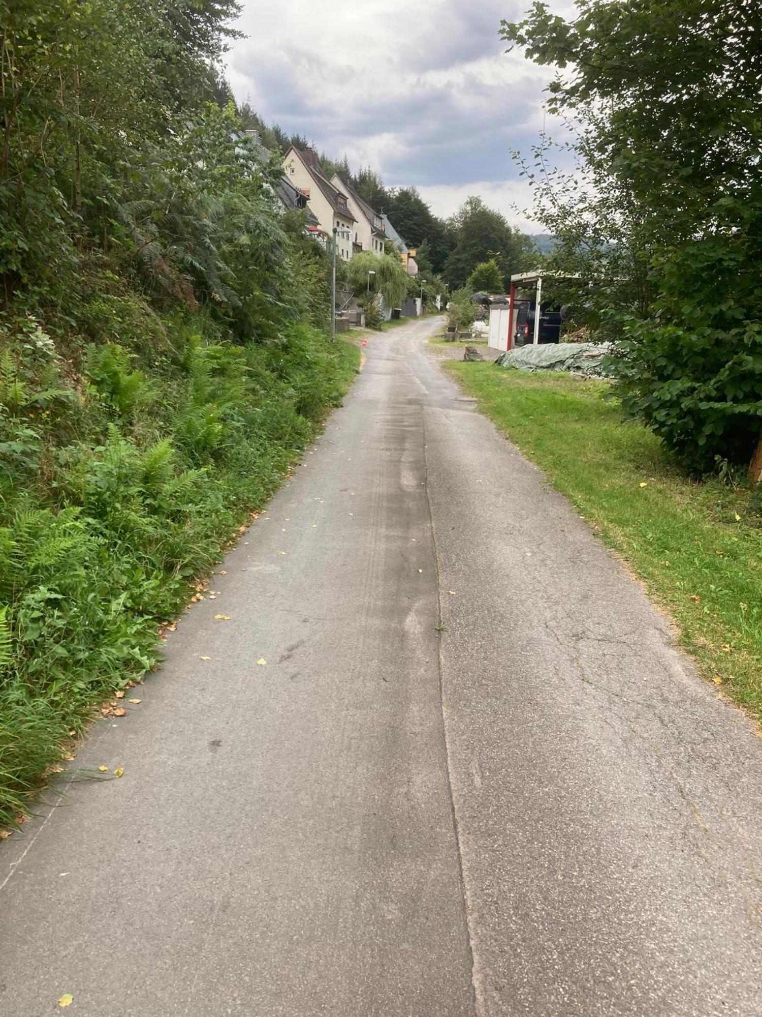 Schoene Ferienwohnung In Ruhiger Lage Altena Luaran gambar