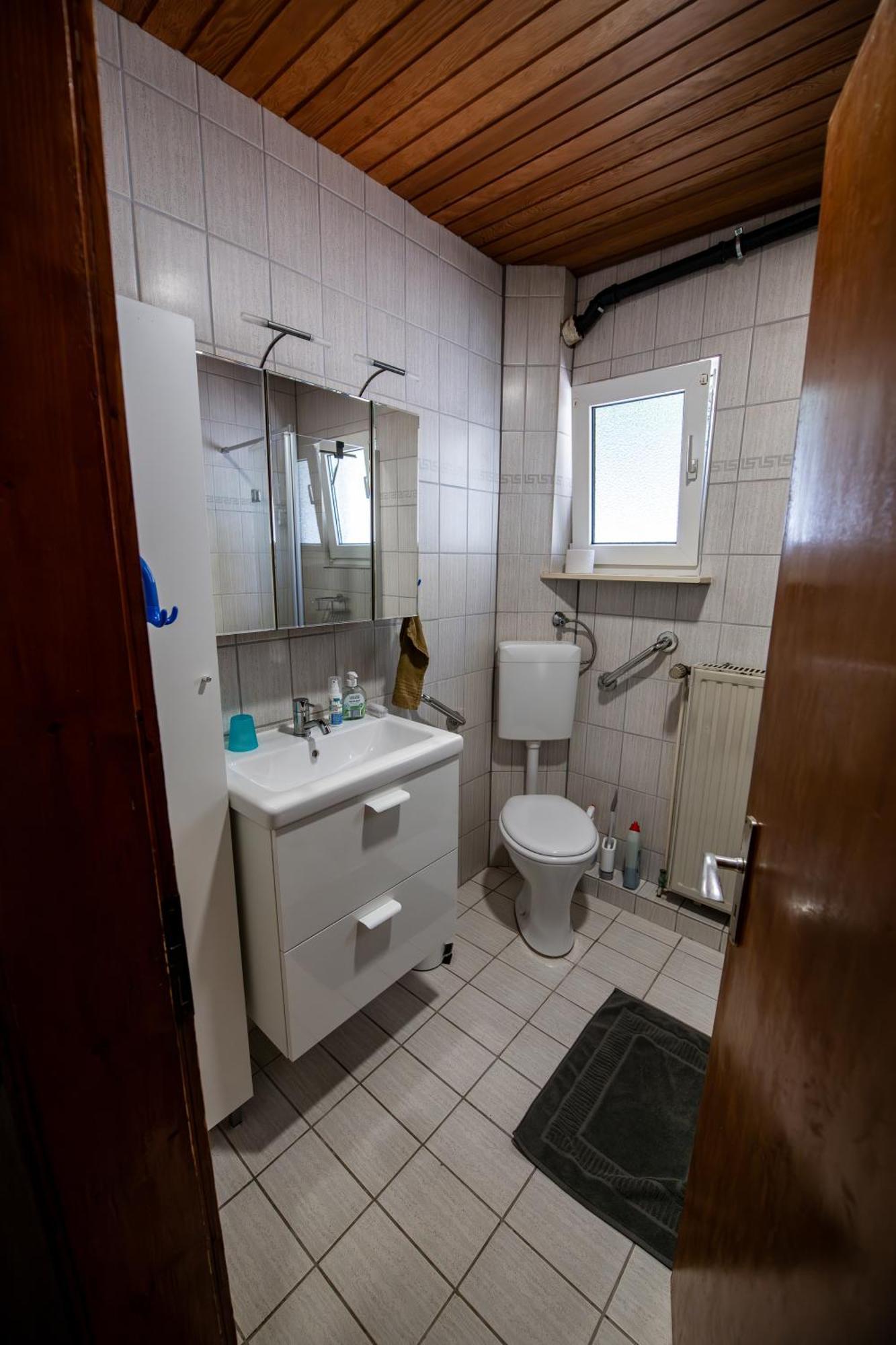Schoene Ferienwohnung In Ruhiger Lage Altena Luaran gambar