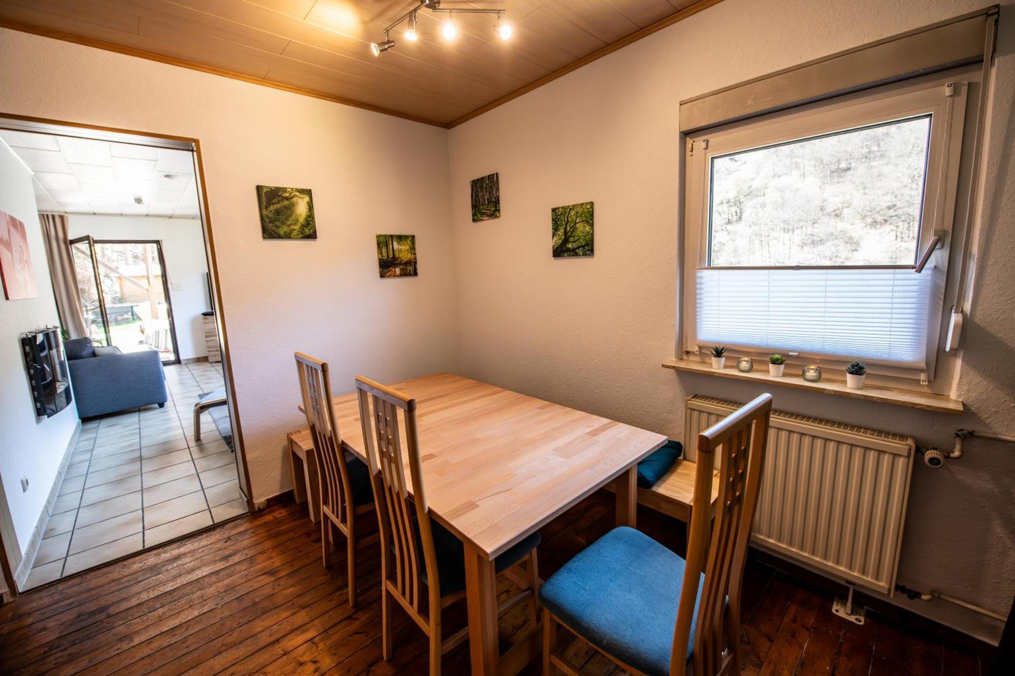 Schoene Ferienwohnung In Ruhiger Lage Altena Luaran gambar